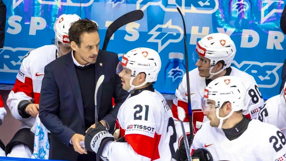 Patrick Fischer wins the group with Switzerland at the World Cup.