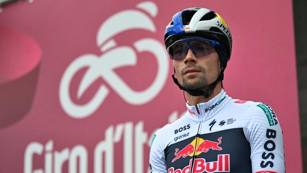 Primoz Roglic fährt beim Giro ab Samstag neu in Rosa.