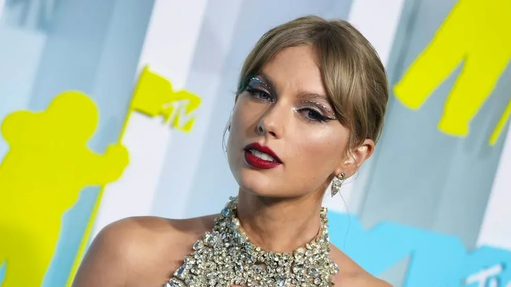 Assassino a piede libero?. Giallo Taylor Swift: trovati dei resti umani vicino a casa sua
