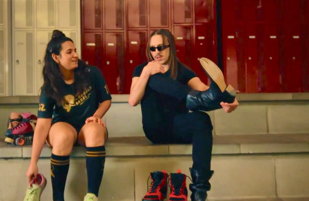 Die BBC übte Kritik an der Präsentation der Schweiz via Künstler-«Postkarten», hier für Estland.