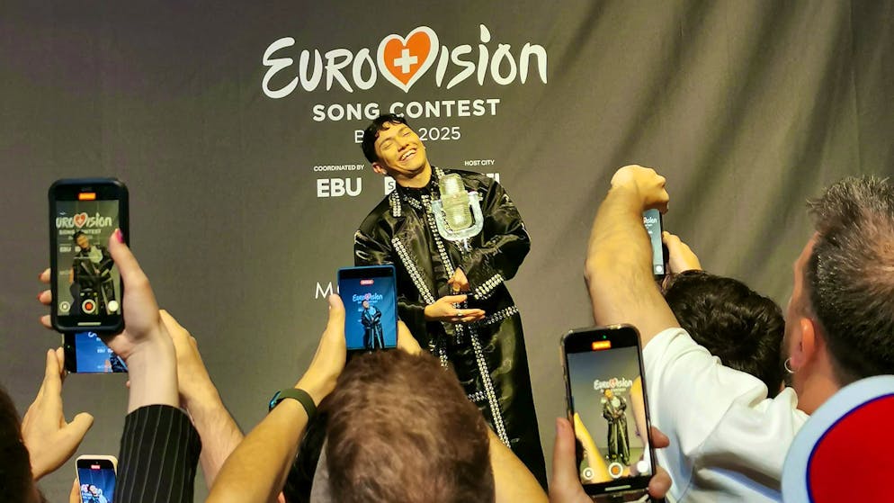 JJ is overwhelmed by his victory. "I can't believe it, it feels like a dream."