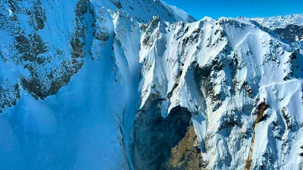 Baltten VS / Danger of rockfall. The demolition site at the Kleine Nesthorn.
