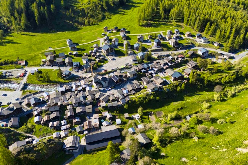 Baltten VS / Danger of rockfall. The village of Blatten VS was completely evacuated on Monday, May 19. 300 people had to leave the village.