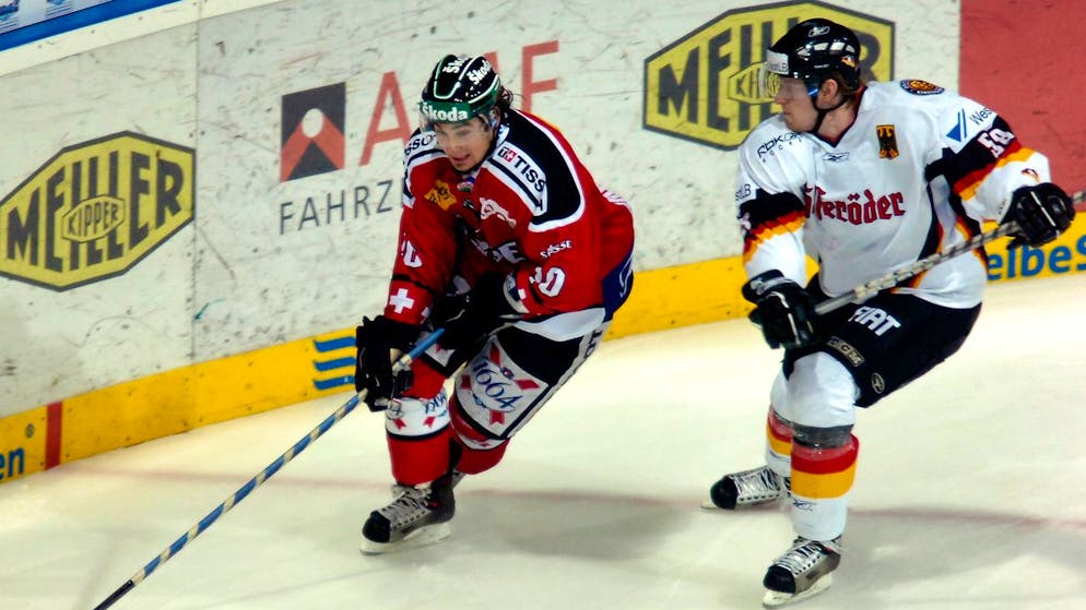 Andres Ambuehl bei einem seiner ersten Nati-Spiele im Jahr 2005.