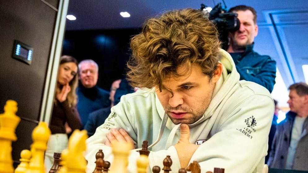 Norway's chess superstar Magnus Carlsen took on "the world"