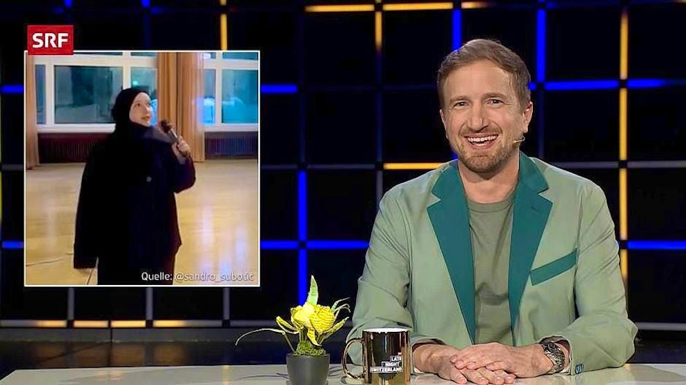 Müslüman Vera Çelik, komedyen Stefan Büsser'in SRF programı "Late Night Switzerland"da yaptığı başarısız bir şakanın parçası oldu.