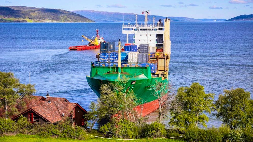 No way through: The front garden of a Norwegian was the end of the line for a 135-meter-long container ship.