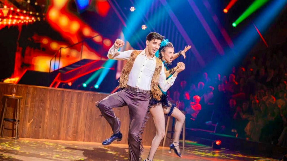 Diego Pooth, influencer, and Ekaterina Leonova, professional dancer, rock the RTL dance show "Let's Dance". (archive picture)