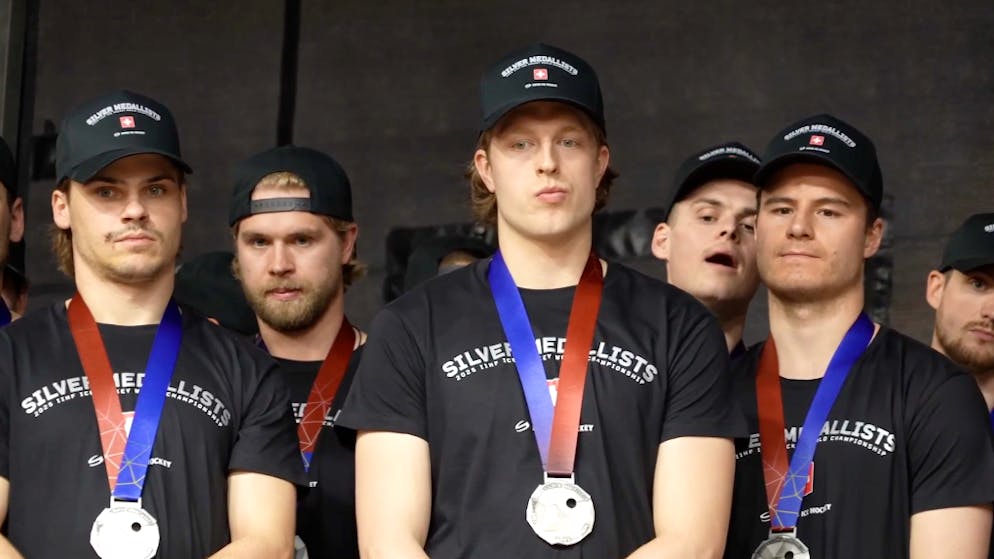 Nati-Ankunft im Video. So wurden die Silbermedaillen-Gewinner gefeiert