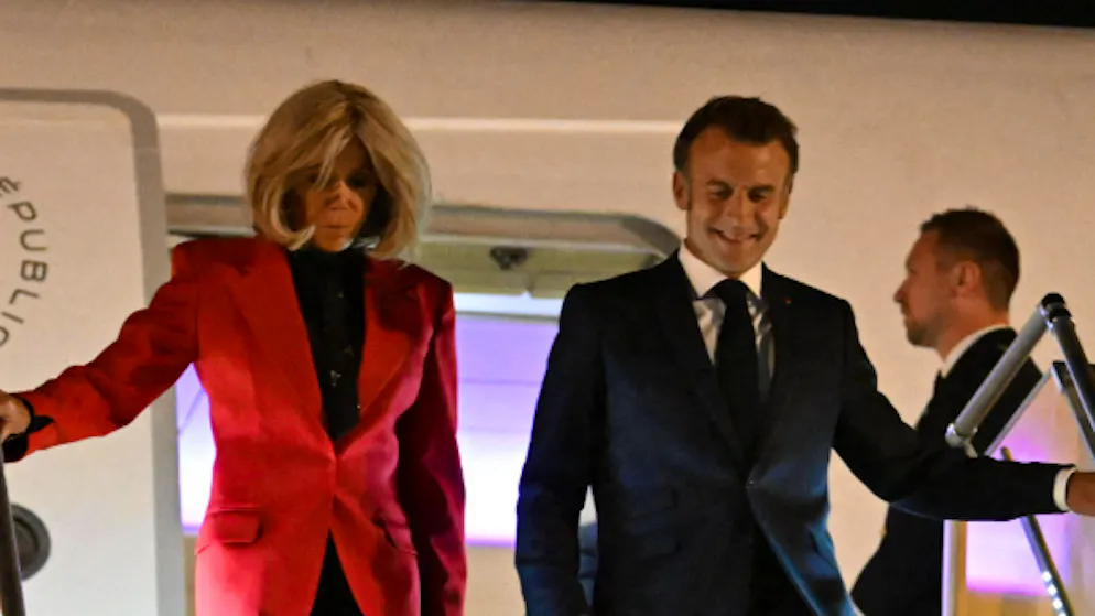 «Chamaillerie», vraiment ?. L'Elysée crie au «fake», puis se ravise - La claque de Brigitte Macron à son mari !