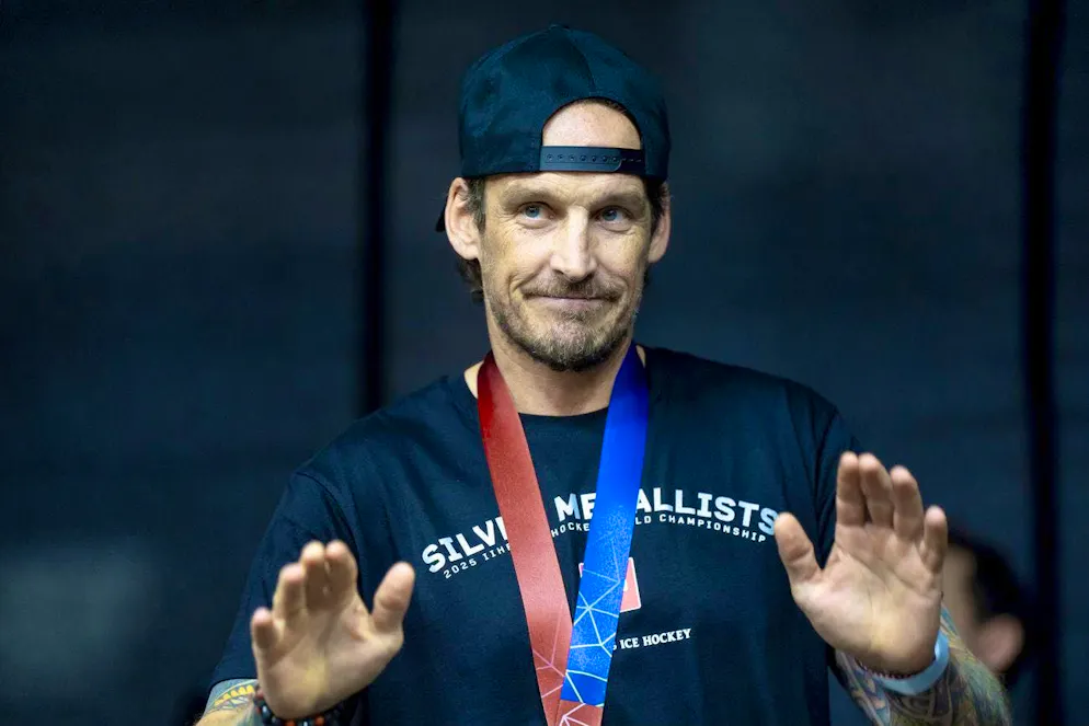 L'allenatore Patrick Fischer al ricevimento della nazionale svizzera di hockey su ghiaccio dopo la conquista della medaglia d'argento ai Campionati mondiali di hockey su ghiaccio di Stoccolma.