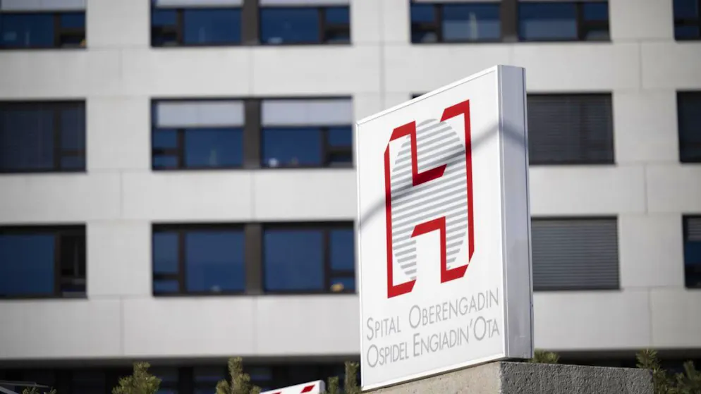 Le votazioni negli undici Comuni dell'Alta Engadina sul progetto di integrazione dell'ospedale di Samedan in quello cantonale di Coira sono terminate. Il risultato: sette Comuni hanno detto sì, quattro invece no.
