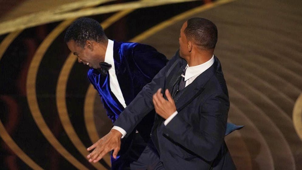 L'attore statunitense Will Smith ha schiaffeggiato il comico Chris Rock agli Oscar del 2022.