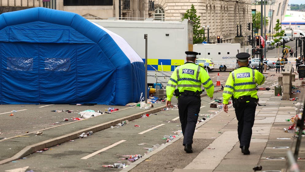Parade virant au drame. L’automobiliste inculpé après avoir foncé dans la foule