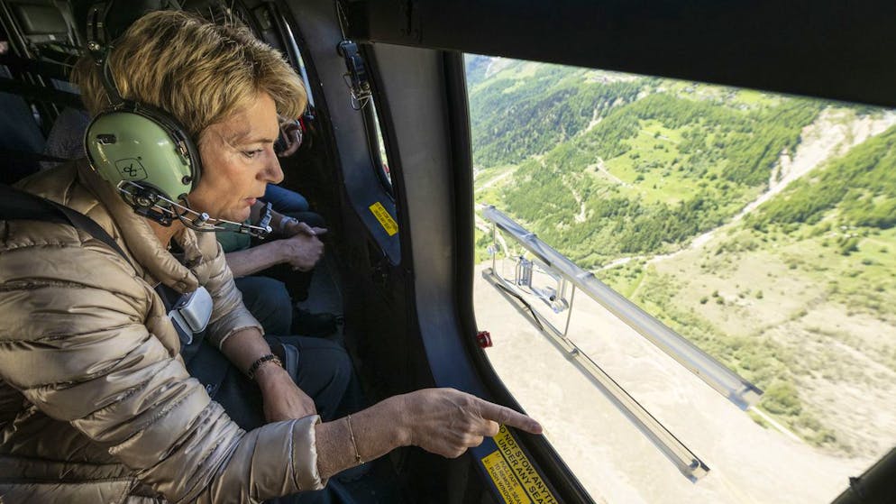 Press conference on Blatten. Karin Keller-Sutter sees incomprehensible images and pledges her full support +++ 