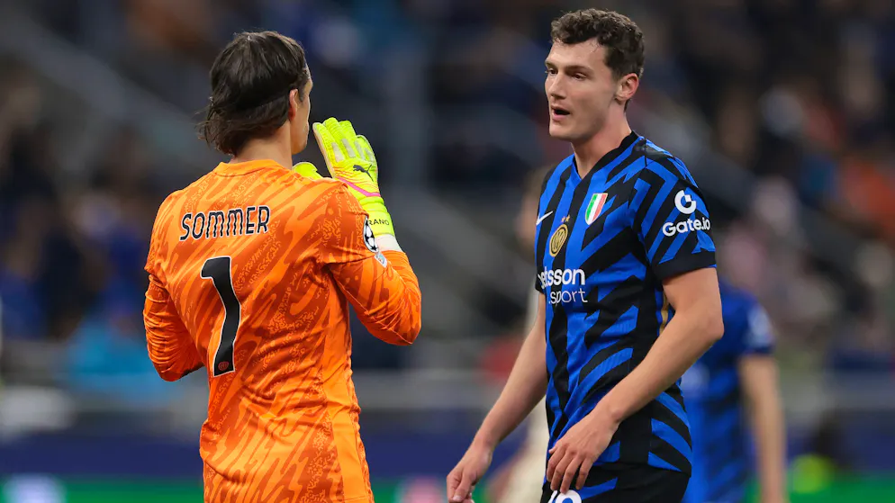 Yann Sommer e Benjamin Pavard. 