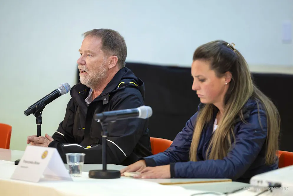 Raphael Mayoraz, Chef der Dienststelle Naturgefahren, und die Walliser Staatsrätin Franziska Biner während einer Pressekonferenz am 28. Mai 28 2025.