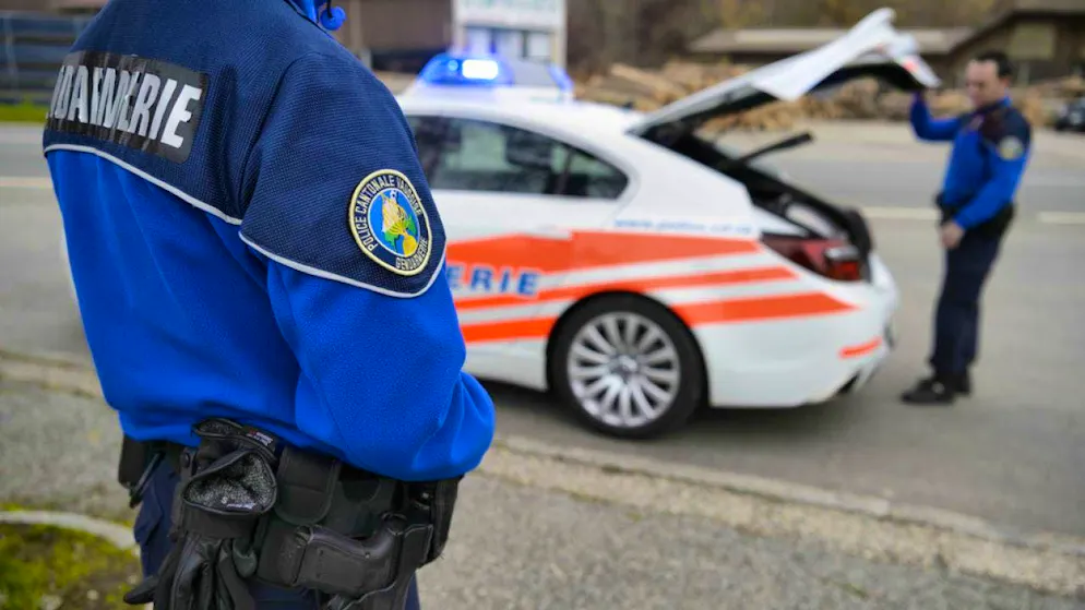 Police have found a 29-year-old man dead at the bottom of Lake Geneva.
