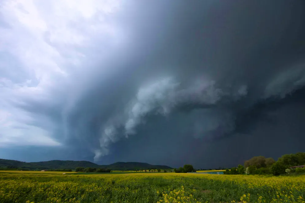 The federal government is warning of thunderstorms in large parts of Switzerland today.