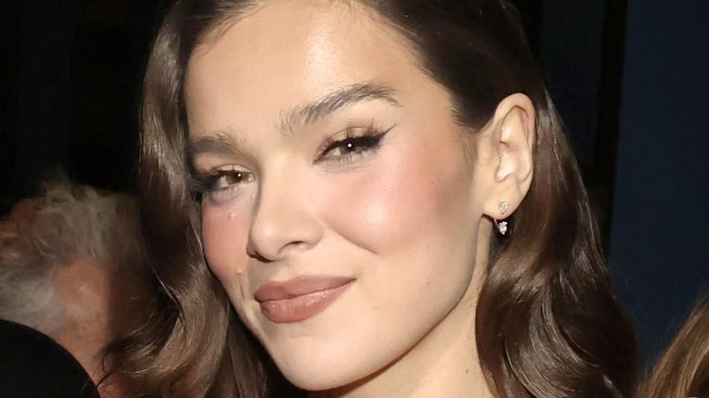 Il 31 maggio. Hailee Steinfeld e Josh Allen: nozze segrete in California