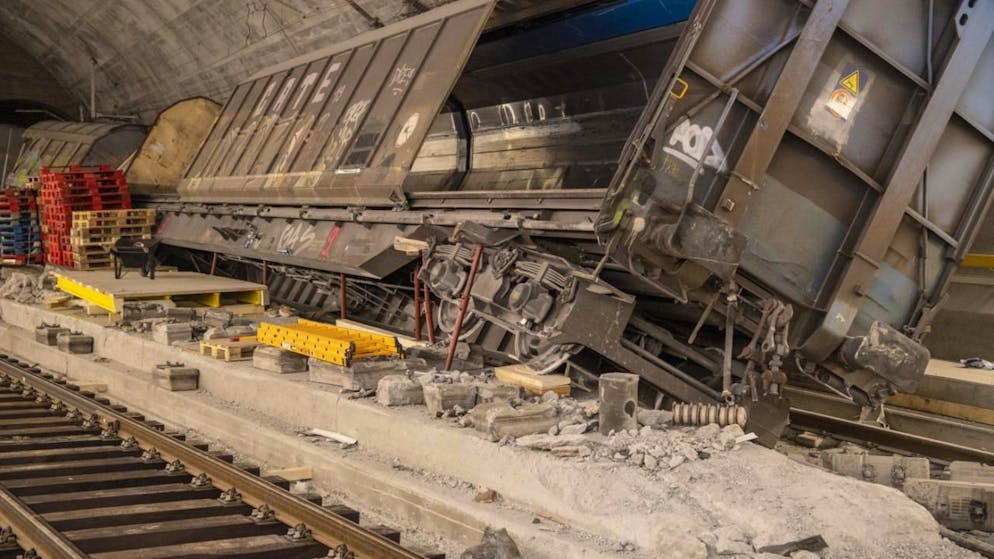 Vagoni del treno merci deragliato nella galleria di base del San Gottardo il 10 agosto 2023 (foto d'archivio)