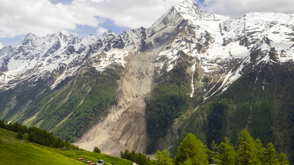 Dans une zone délimitée. Les recherches de l'homme disparu à Blatten reprennent