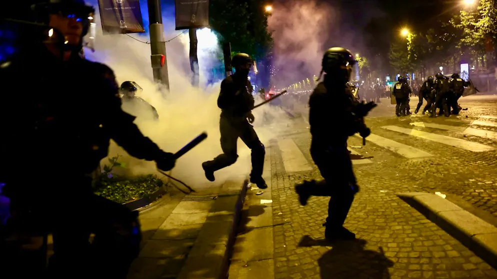79 personnes ont été interpellées dans la nuit de dimanche à lundi en marge des célébrations de la victoire du PSG.