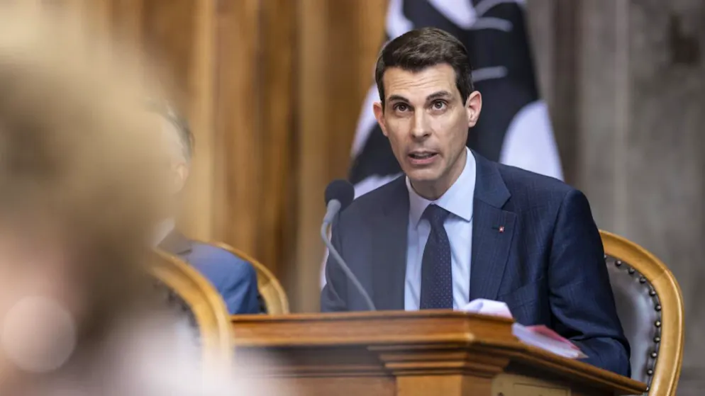 Partiti svizzeri. Il presidente del PLR Thierry Burkart lascia ad ottobre