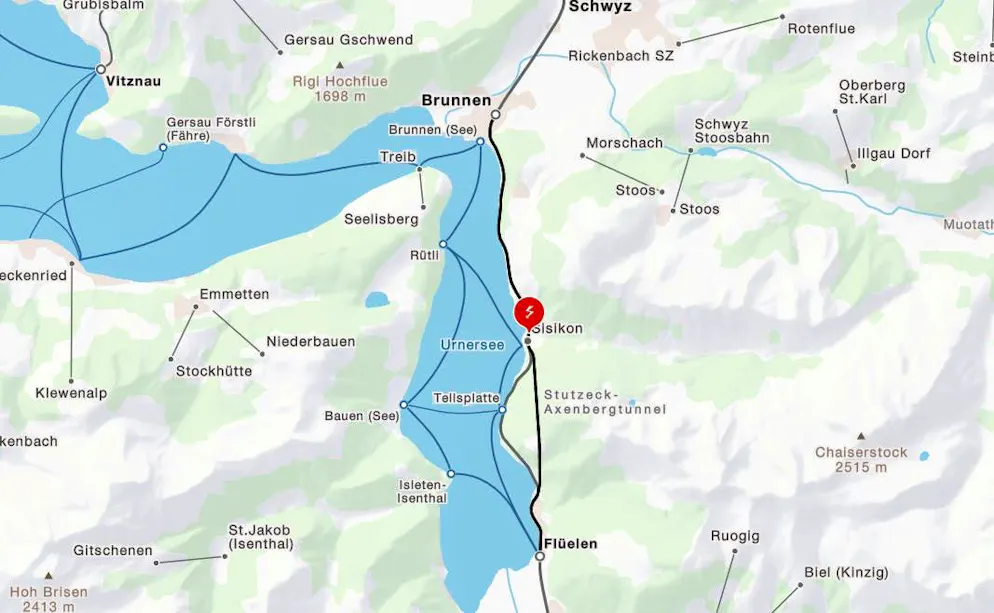 In central Switzerland, rail traffic between Brunnen and Flüelen was completely disrupted early Tuesday morning. 