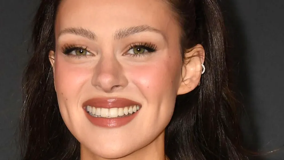 Conficences. Nicola Peltz juge «intense» sa journée de mariage