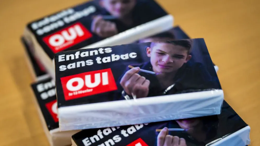 En 2022, le peuple a accepté par 56,6% des voix l'initiative "Enfants et jeunes sans publicité pour le tabac", qui demande que "toute forme de publicité pour le tabac accessible aux enfants soit interdite" (archives).