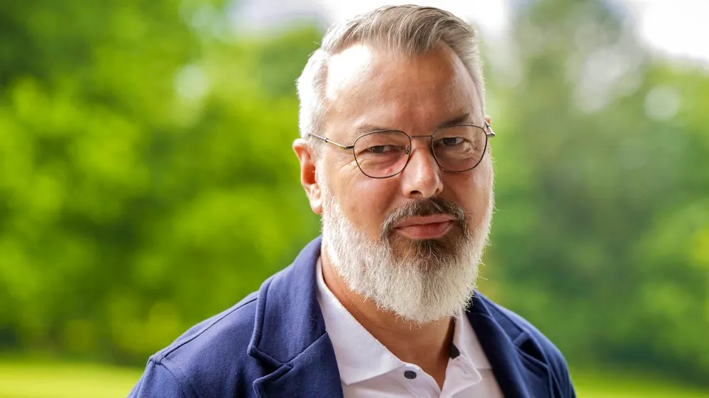 Directeur du Tour de Suisse, Olivier Senn a introduit un nouveau suivi des cyclistes et du convoi.