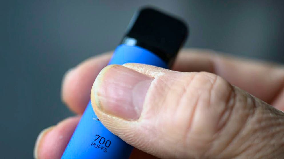 Amendes salées en vue. Interdiction de vente des puffs à Genève: l'Etat peut sanctionner