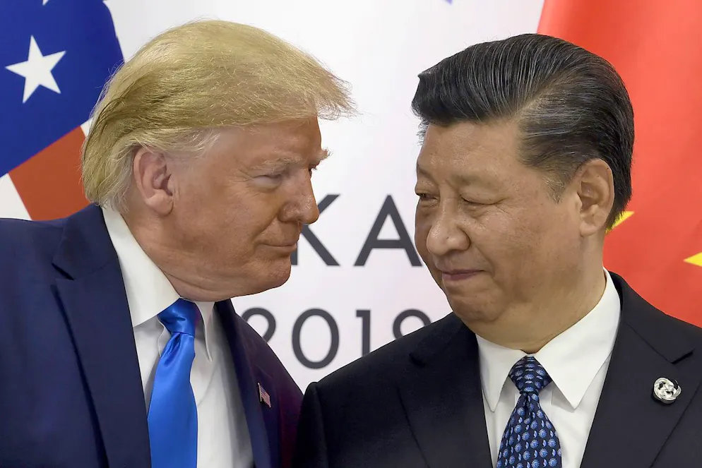 «J'apprécie le président XI de la Chine, je l'ai toujours aimé et je l'aimerai toujours, mais il est TRÈS DUR», a posté mercredi le président américain sur son réseau Truth Social. (archives 2019)