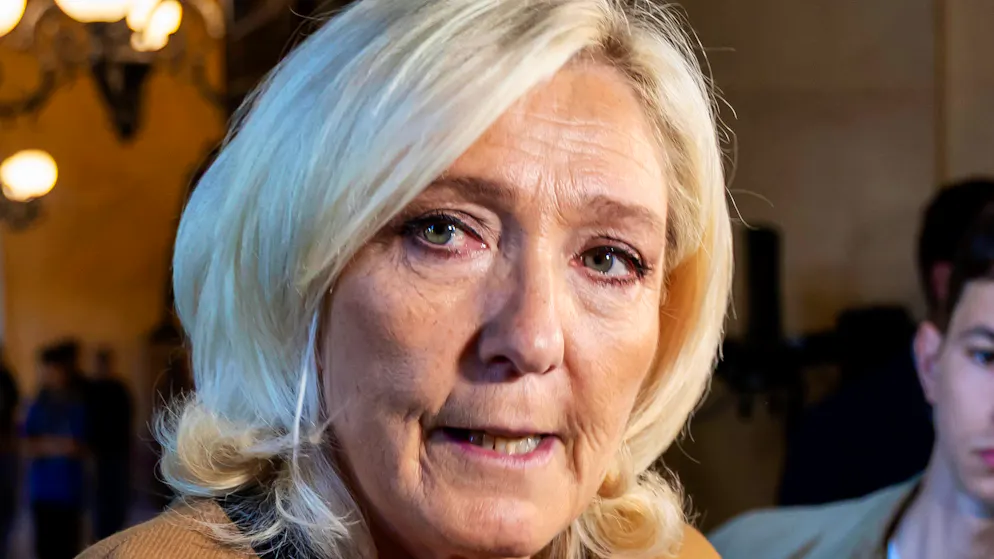 Révélation choc. «Il nous manque un mec à petite moustache» - Nouveau scandale au RN !