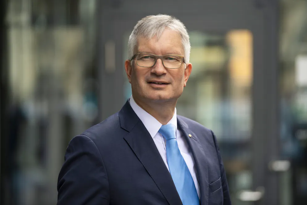 Verbandsdirektor und Rechtsprofessor Roland A. Müller sieht die Arbeitgeber nicht in der Verantwortung, existenzsichernde Löhne zu zahlen.