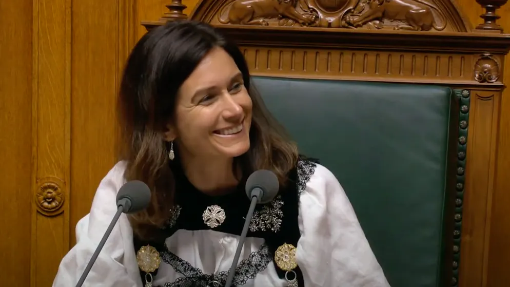 Tradition meets censure. Switzerland's highest-ranking woman rebukes SVP politician - and wears traditional costume
