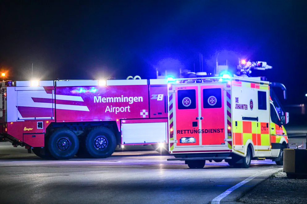 Memmingen instead of Milan: Injured due to turbulence: Plane has to land in  Bavaria | blue News