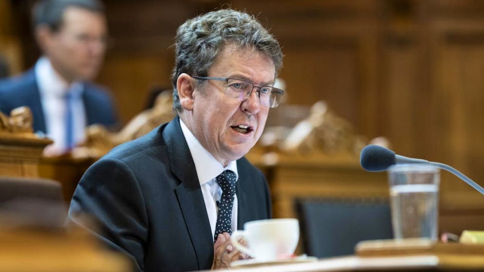 Energieminister Albert Rösti appellierte am Donnerstag im Ständerat, beim nötigen Ausbau der Wasserkraft die Interessen des Umweltschutzes miteinzubeziehen. Es brauche Kompromisse.