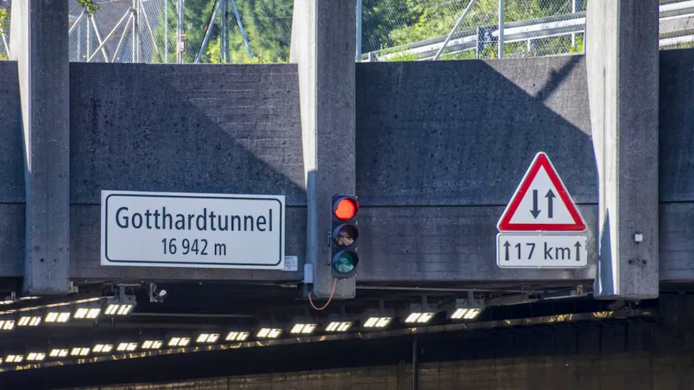 Depuis environ 13h00, le tunnel routier du Gothard est fermé. Les travaux de remise en état sont en cours (archives).