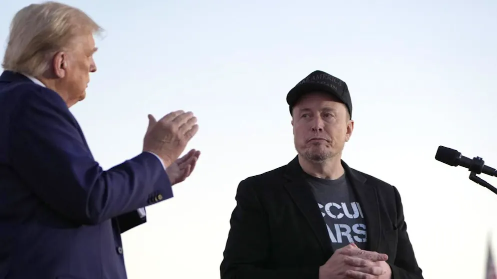 Elon Musk (à dr.) prétend que Donald Trump (à g.) est dans les dossiers Epstein. (Archive)