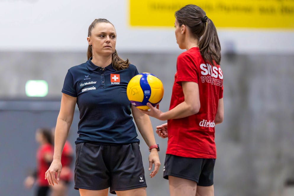 Lauren Bertolacci (à gauche) et son assistante Laura Girolami (à droite), ici en 2024