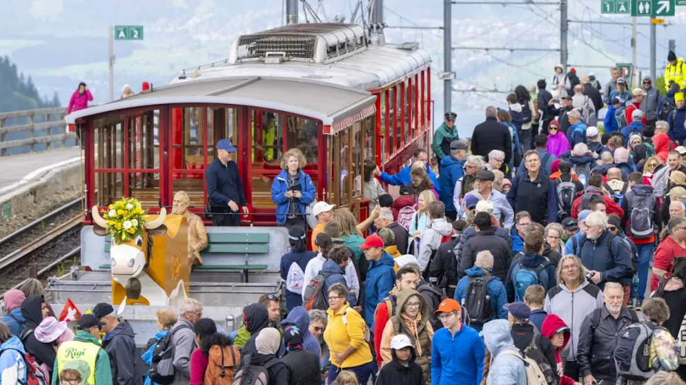 Le chemin de fer Arth-Rigi écrit l'histoire depuis 150 ans - Gallery. Grande affluence dimanche pour le 150e de la ligne Arth-Rigi.