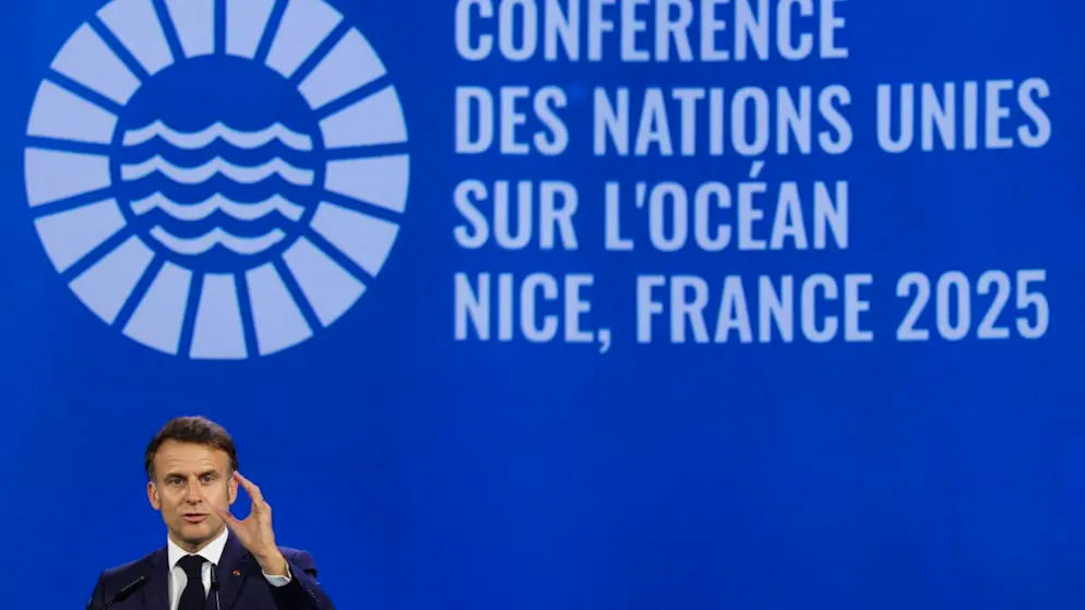 Il presidente francese Emmanuel Macron apre la conferenza dell'Onu sugli Oceani