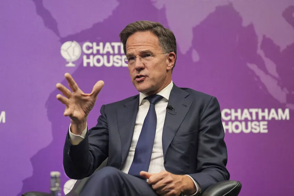 Il segretario generale della NATO Mark Rutte durante il suo discorso di lunedì.