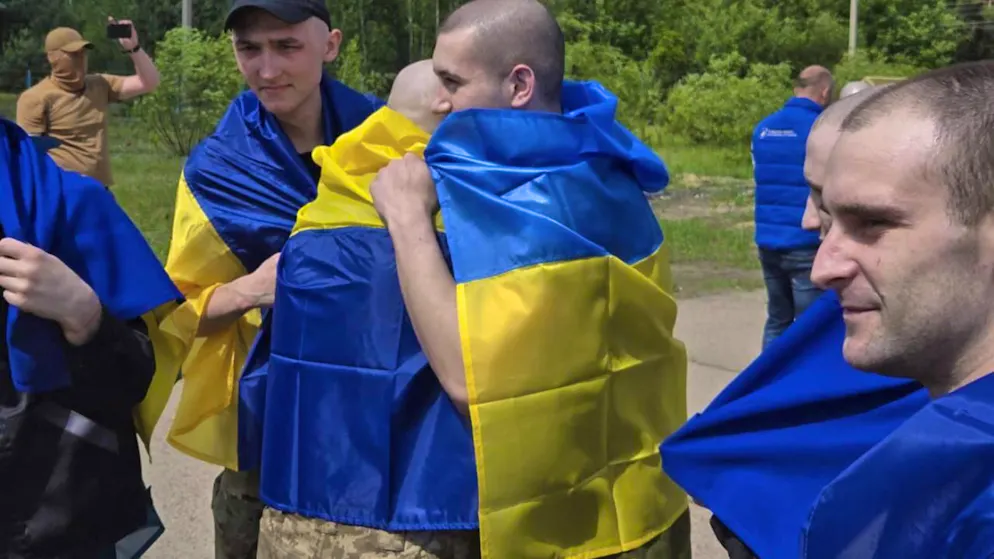 Cela fait plus de trois ans que la Russie et l'Ukraine procèdent régulièrement à des échanges de prisonniers et de dépouilles de soldats.