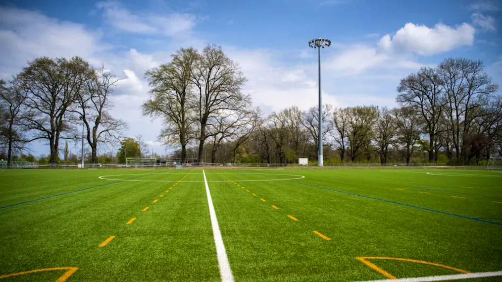 L'homme, parent d'un jeune joueur, a été blessé lors d'une bagarre «d'une extrême violence», durant une rencontre entre deux équipes de football locales d'enfants de dix ans (image d'illustration).