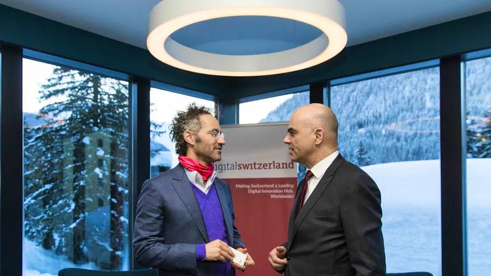 Alain Berset (à droite) s'entretient le 24 janvier 2018 avec Alex Karp, CEO de Palantir, lors du WEF à Davos.