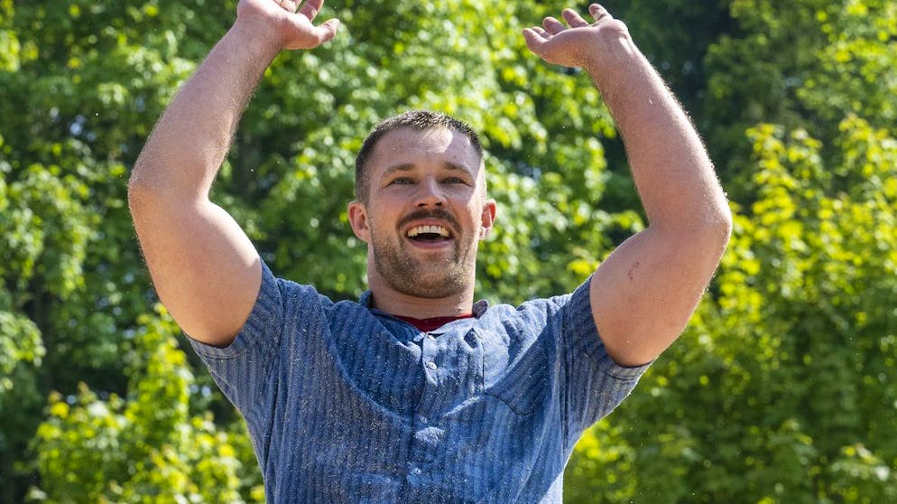 Top-Schwinger Fabian Staudenmann. Seine Ur-Oma muss nach Stoos-Triumph ins Portemonnaie greifen