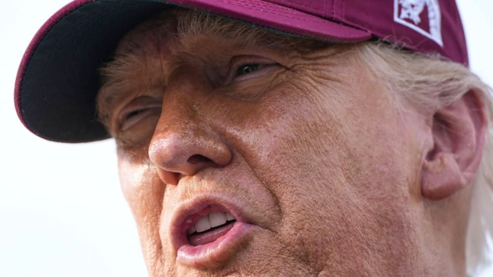 I dazi voluti dal presidente degli USA Donald Trump  rimarranno probabilmente in vigore per almeno i prossimi due mesi. (Immagine d'archivio di ieri)